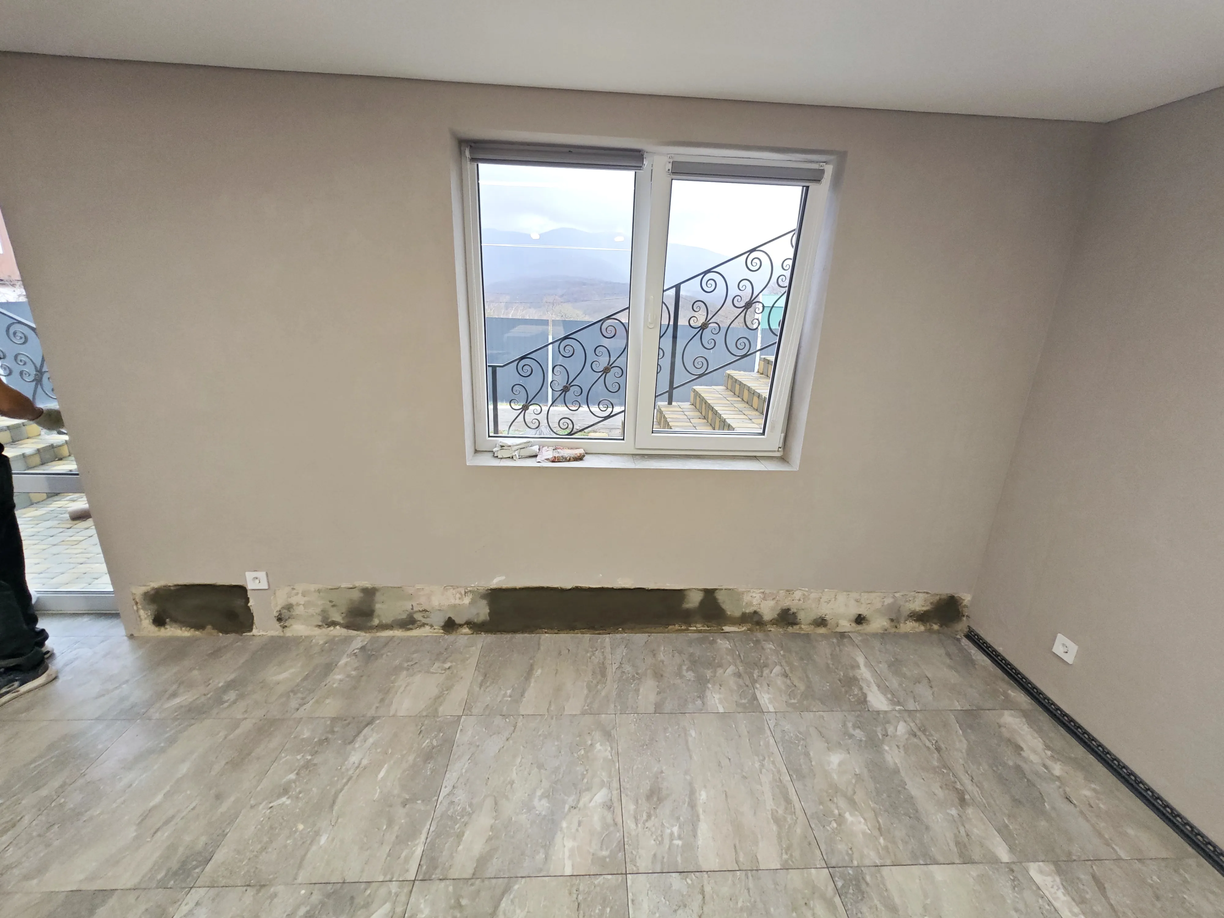 Цоколь шов инъекция